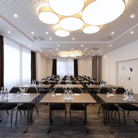 Airporthotel Berlin-Adlershof ภายนอก รูปภาพ