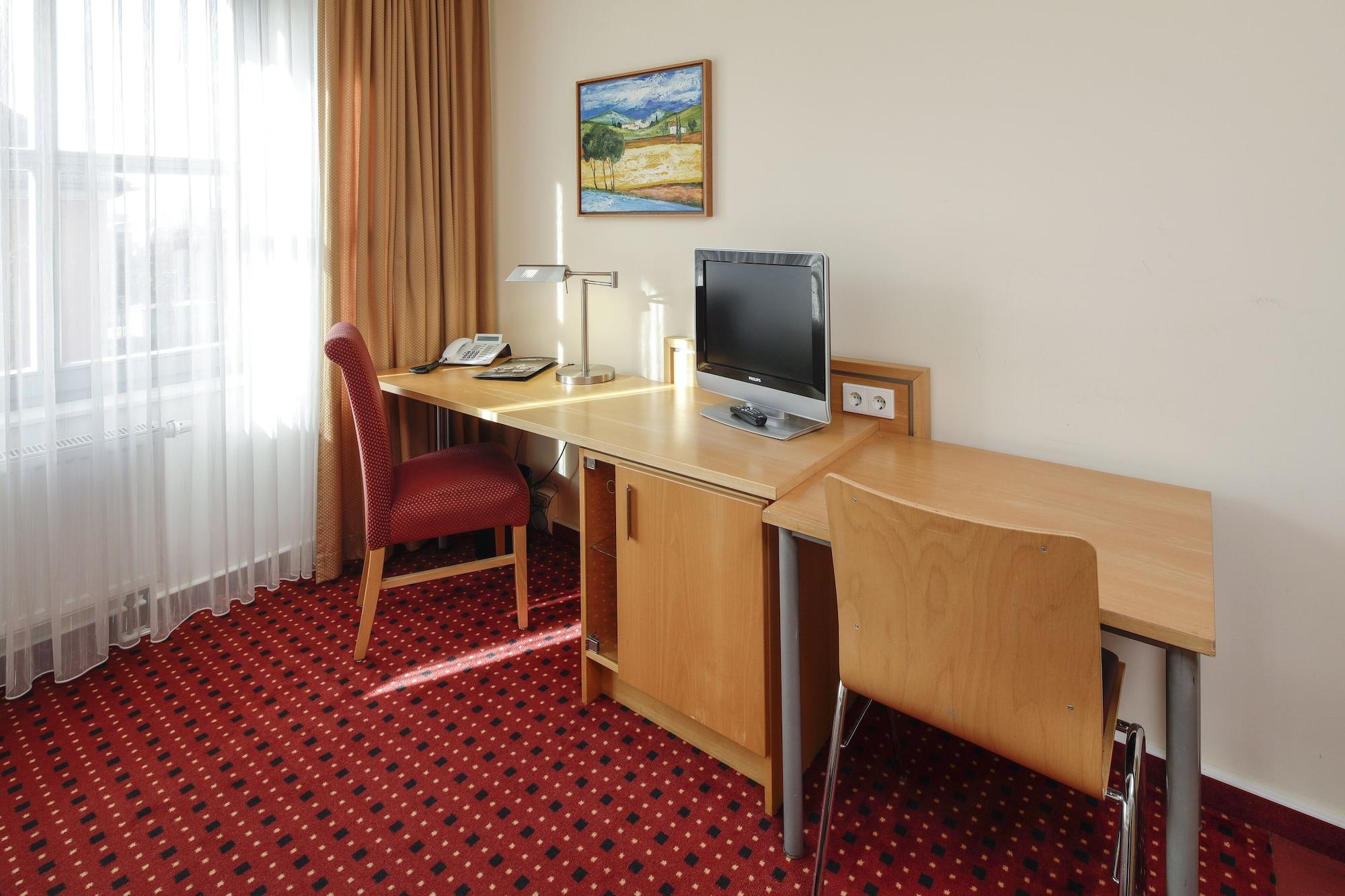 Airporthotel Berlin-Adlershof ภายนอก รูปภาพ