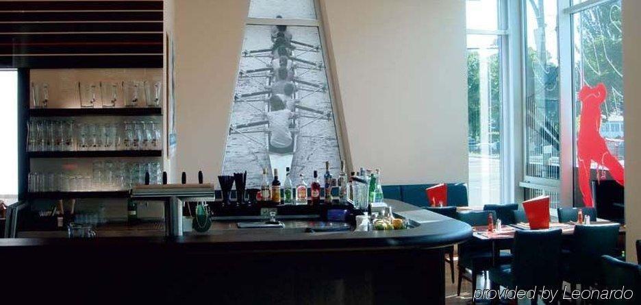 Airporthotel Berlin-Adlershof ร้านอาหาร รูปภาพ